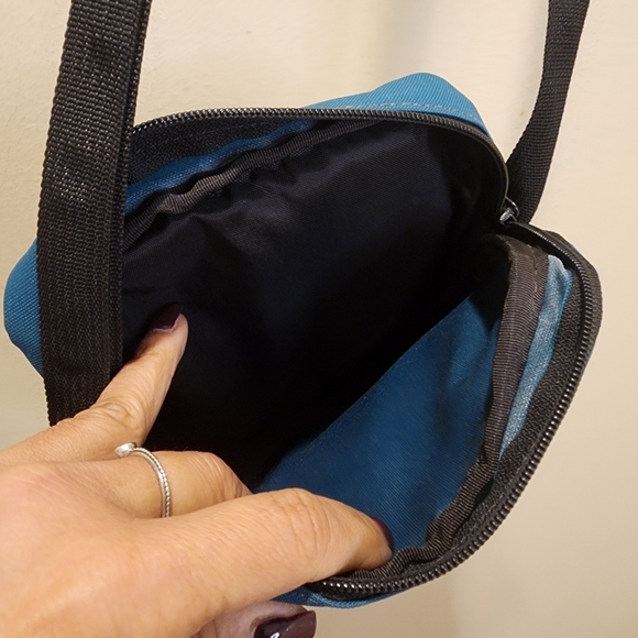 Eddie Bauer Compact Blue Crossbody Bag with Black Strap - Picture 5 of 16